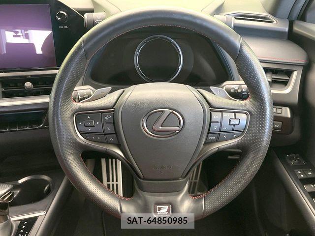 Lexus UX 2023-07 7501344-10