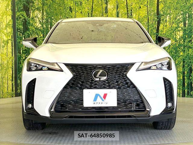 Lexus UX 2023-07 7501344-13