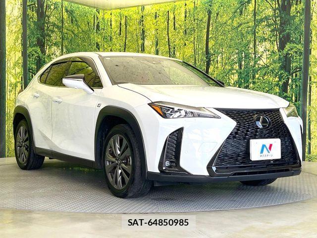 Lexus UX 2023-07 7501344-15