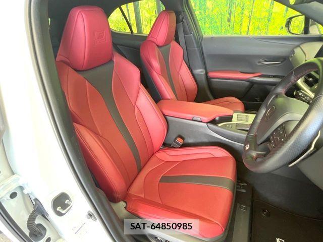 Lexus UX 2023-07 7501344-7