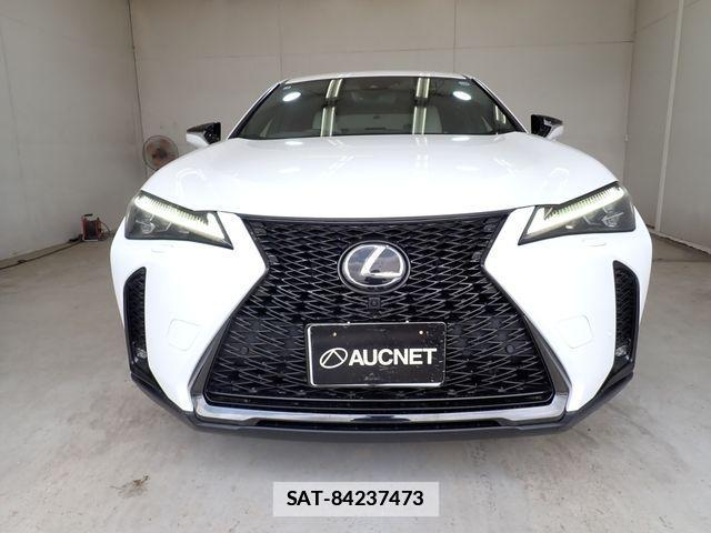 Lexus UX 2023-02 7501342-4