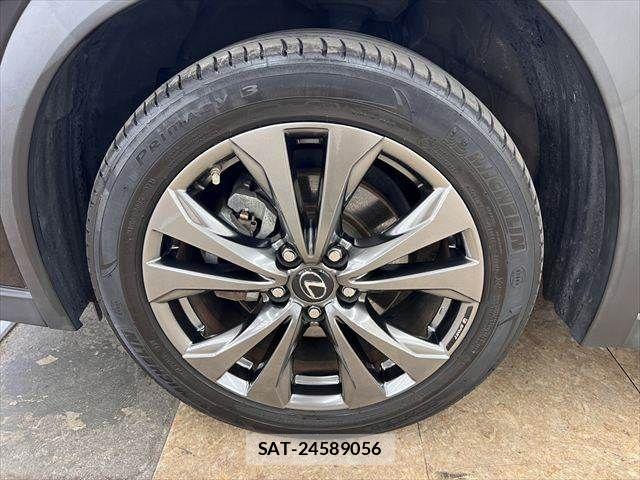 Lexus UX 2020-12 7501351-28
