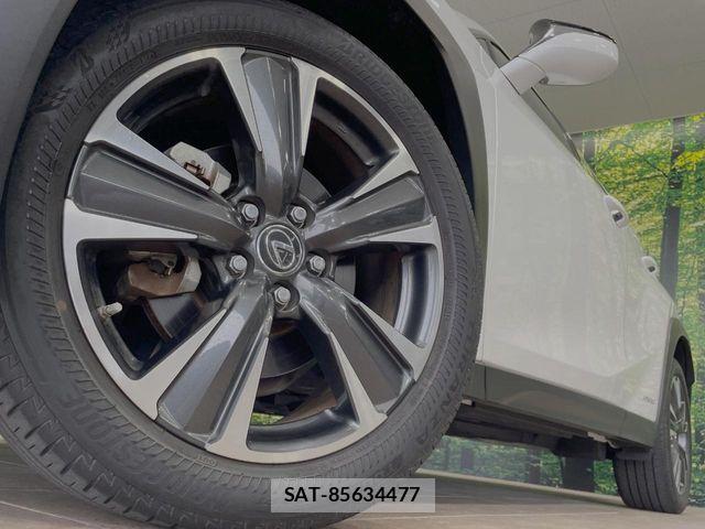 Lexus UX 2019-07 7562376-12
