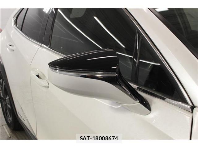 Lexus UX 2019-09 7617767-9
