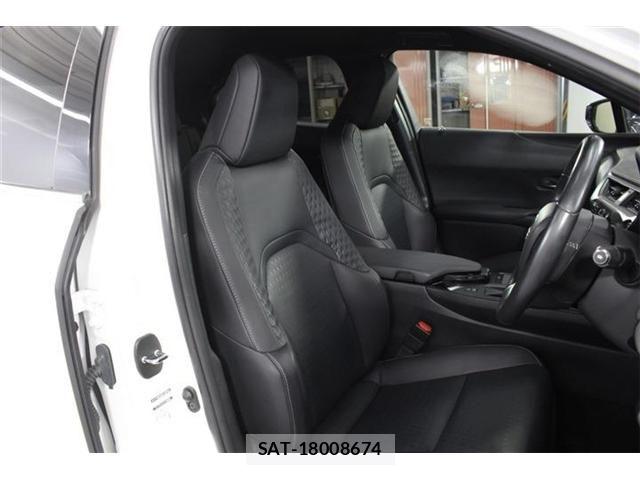 Lexus UX 2019-09 7617767-26