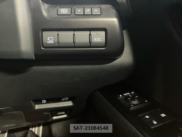 Lexus UX 2023-07 7617762-20