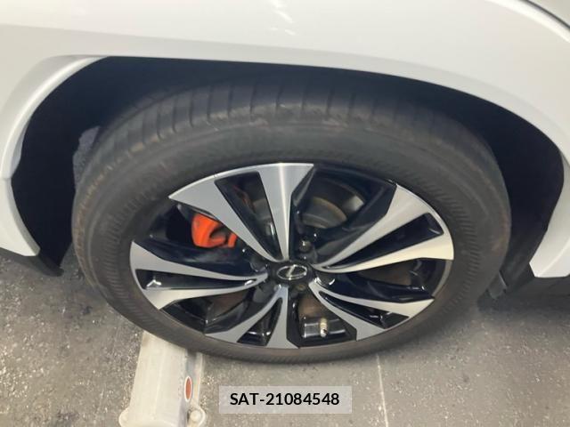 Lexus UX 2023-07 7617762-7