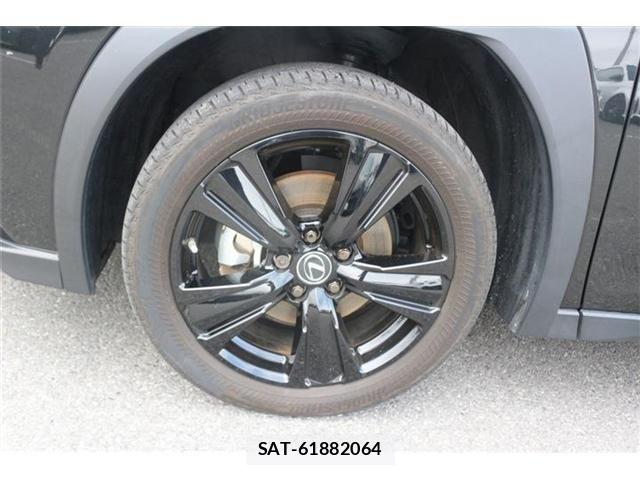 Lexus UX 2021-07 7617765-12
