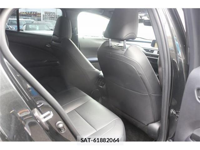 Lexus UX 2021-07 7617765-22