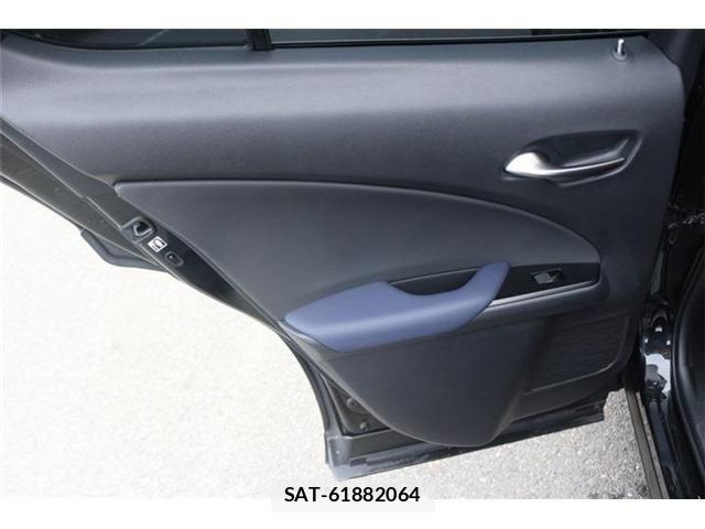 Lexus UX 2021-07 7617765-28