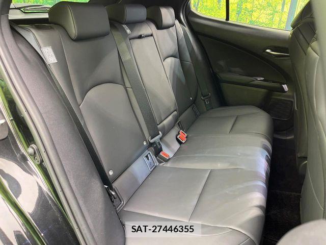 Lexus UX 2023-06 7617763-8