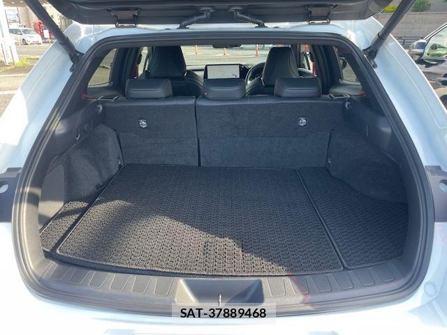 Lexus UX 2023-07 7617760-13