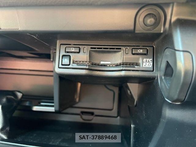 Lexus UX 2023-07 7617760-23