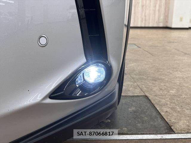 Lexus UX 2019-09 7617769-12