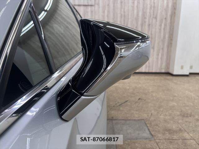 Lexus UX 2019-09 7617769-25