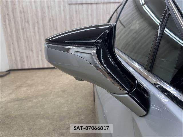 Lexus UX 2019-09 7617769-26