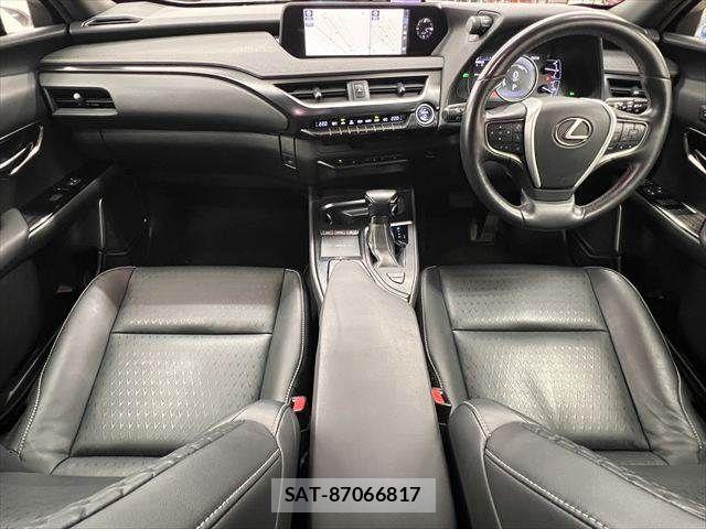 Lexus UX 2019-09 7617769-2