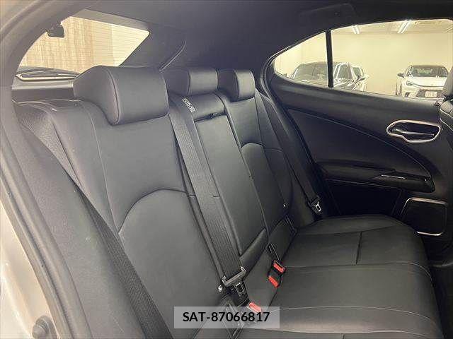 Lexus UX 2019-09 7617769-8