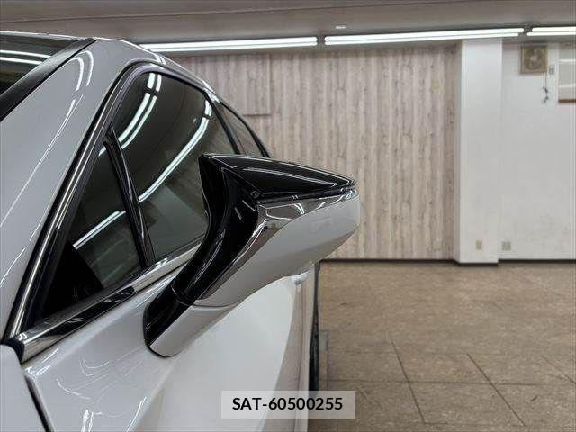 Lexus UX 2019-03 7617768-24