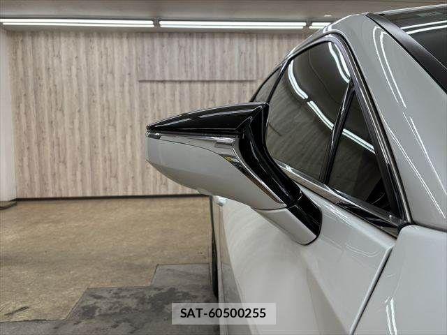 Lexus UX 2019-03 7617768-25