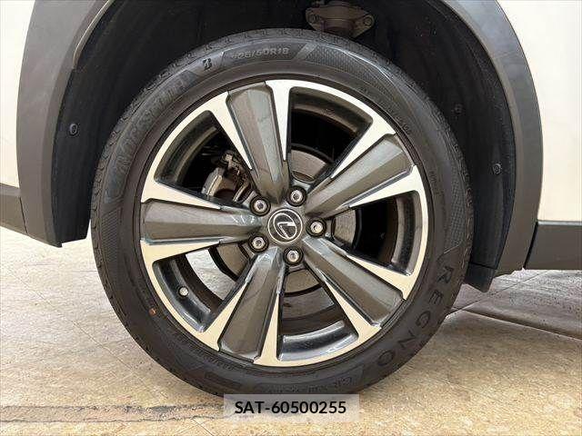 Lexus UX 2019-03 7617768-26