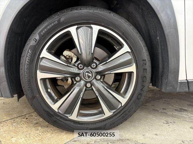 Lexus UX 2019-03 7617768-27