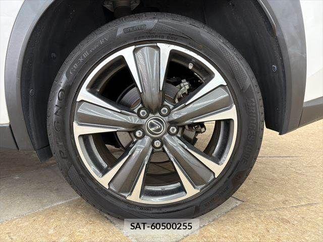 Lexus UX 2019-03 7617768-28