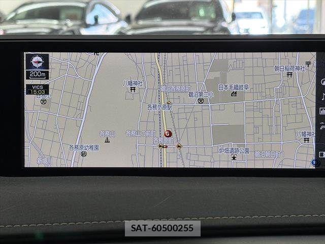 Lexus UX 2019-03 7617768-3