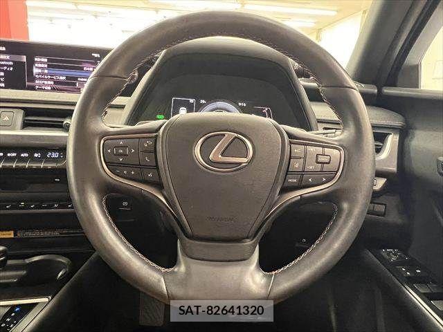 Lexus UX 2021-03 7617766-10