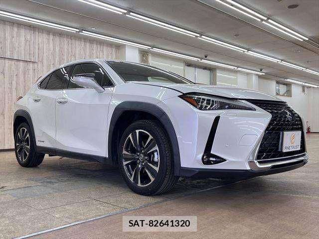 Lexus UX 2021-03 7617766-15
