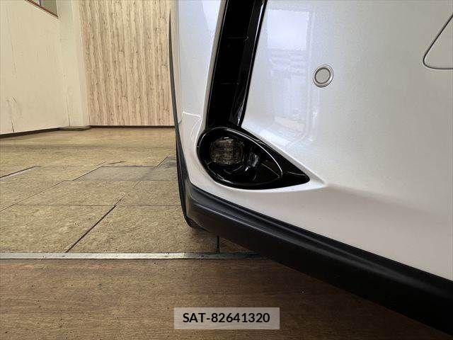 Lexus UX 2021-03 7617766-24