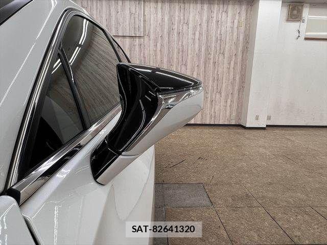 Lexus UX 2021-03 7617766-25
