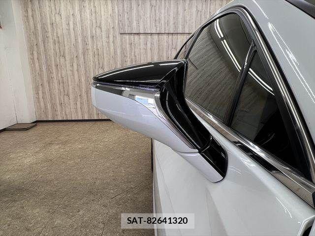 Lexus UX 2021-03 7617766-26