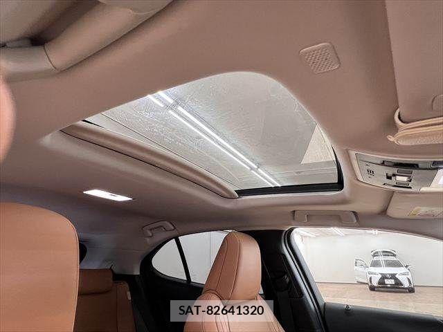 Lexus UX 2021-03 7617766-3