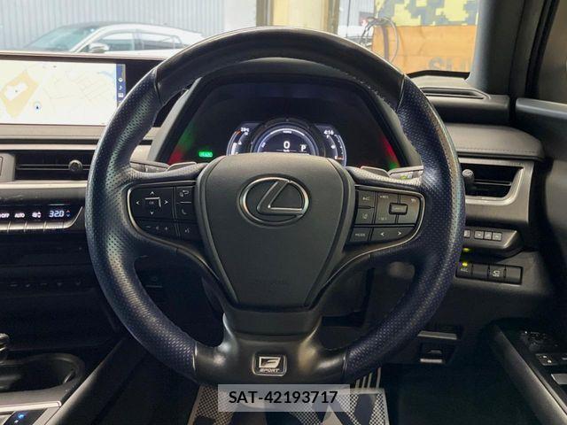 Lexus UX 2021-10 7617764-12