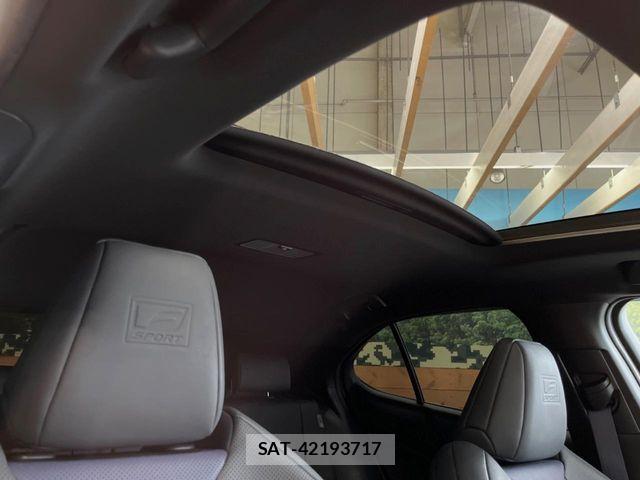 Lexus UX 2021-10 7617764-2