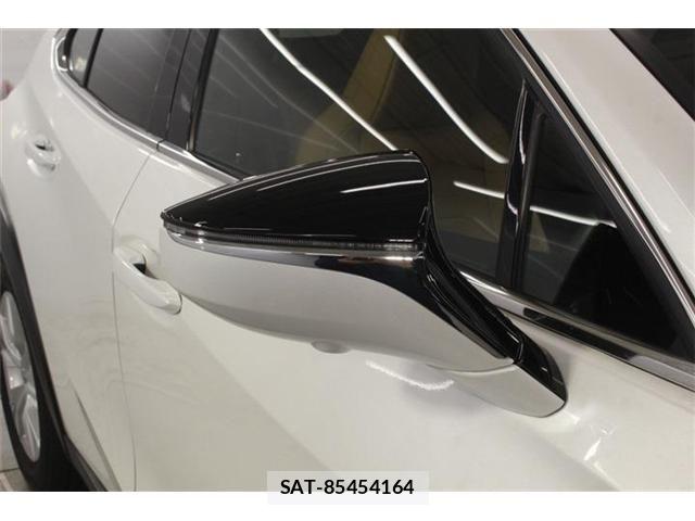 Lexus UX 2023-05 7725227-9