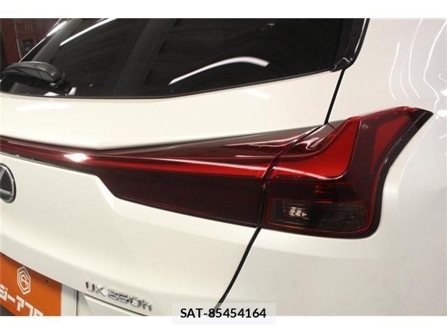 Lexus UX 2023-05 7725227-18