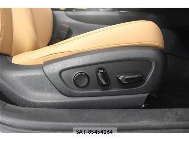 Lexus UX 2023-05 7725227-27