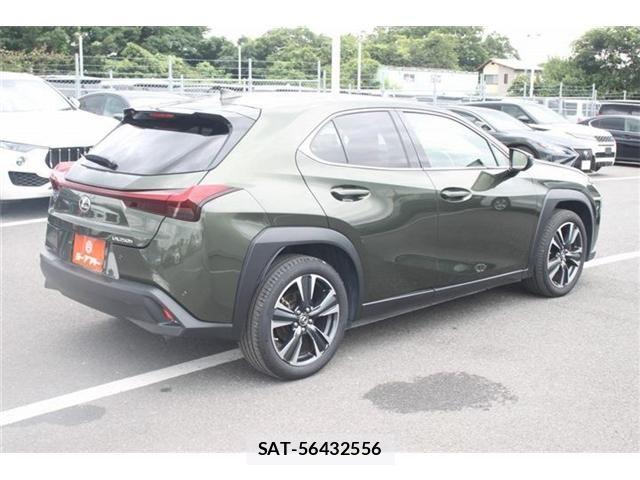 Lexus UX 2023-03 7725230-10