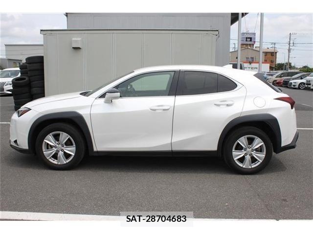 Lexus UX 2023-05 7725235-8