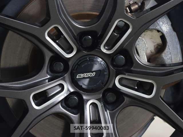 Lexus UX 2019-07 7725231-7
