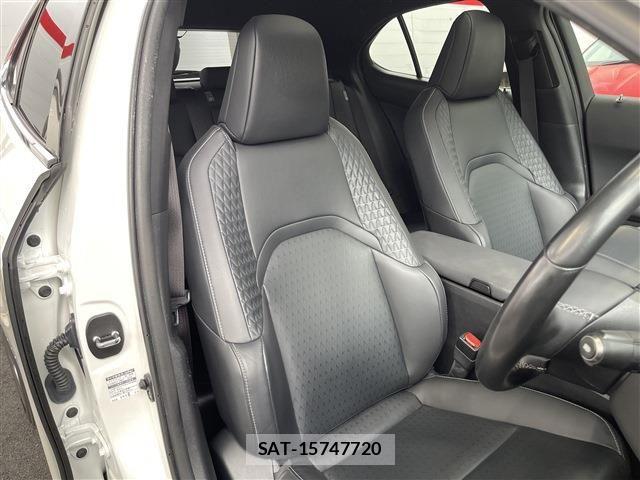Lexus UX 2019-11 7725232-13