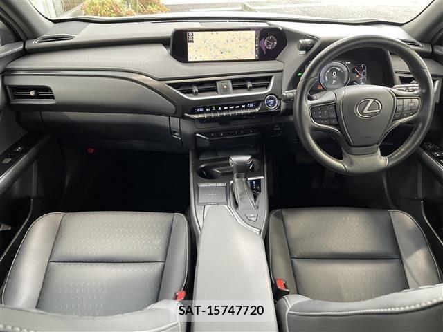 Lexus UX 2019-11 7725232-4