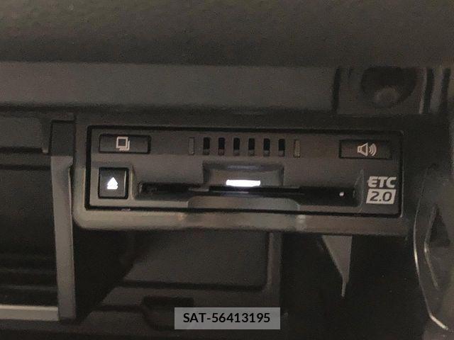 Lexus UX 2021-06 7725234-5