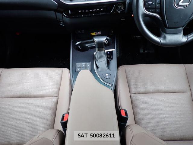 Lexus UX 2022-09 7725228-18