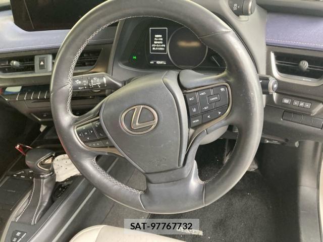 Lexus UX 2019-08 7725236-13