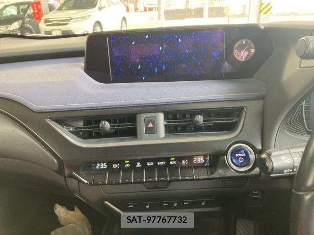 Lexus UX 2019-08 7725236-15