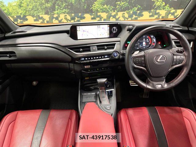 Lexus UX 2019-01 7786671-1