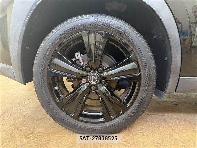 Lexus UX 2020-12 7877478-26
